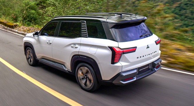 Mitsubishi Destinator Thumbnail 3